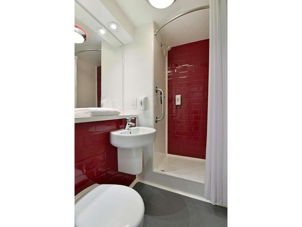Travelodge Wincanton Room photo